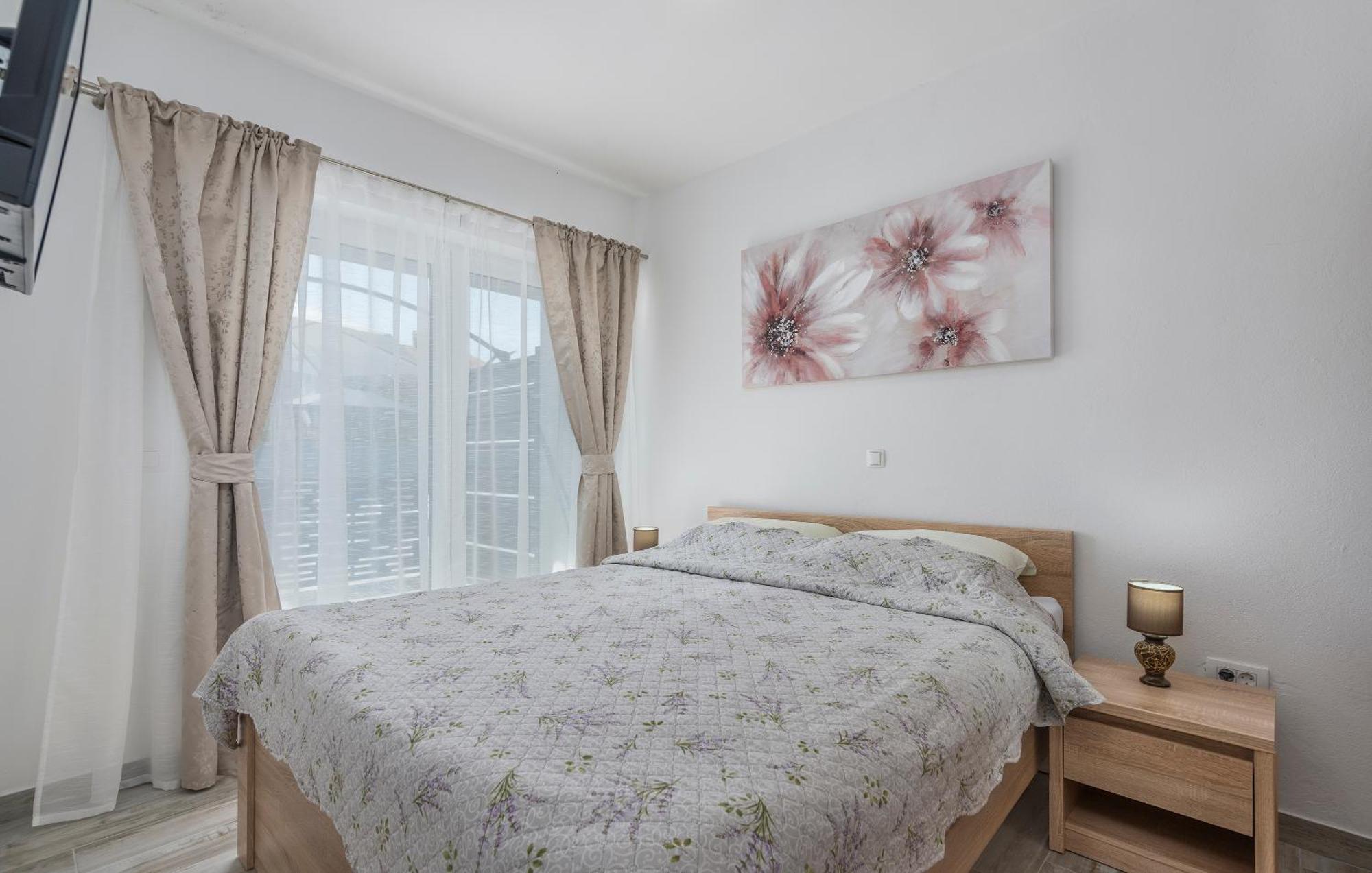 פורץ Apartmani Natalija מראה חיצוני תמונה